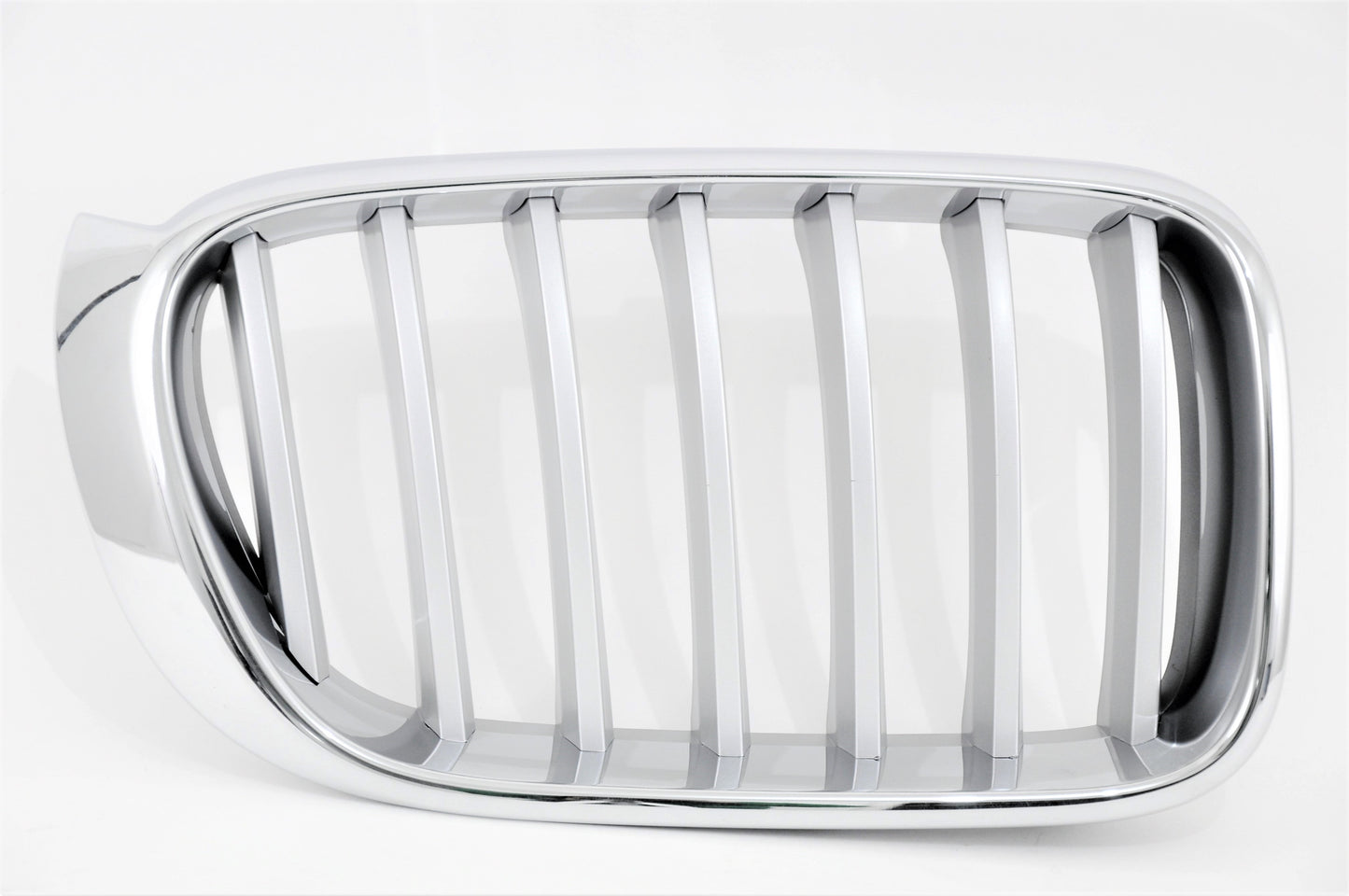 1200 | 2015-2016 BMW X4 Grille assy F26; RH | BM1200279|51137367422