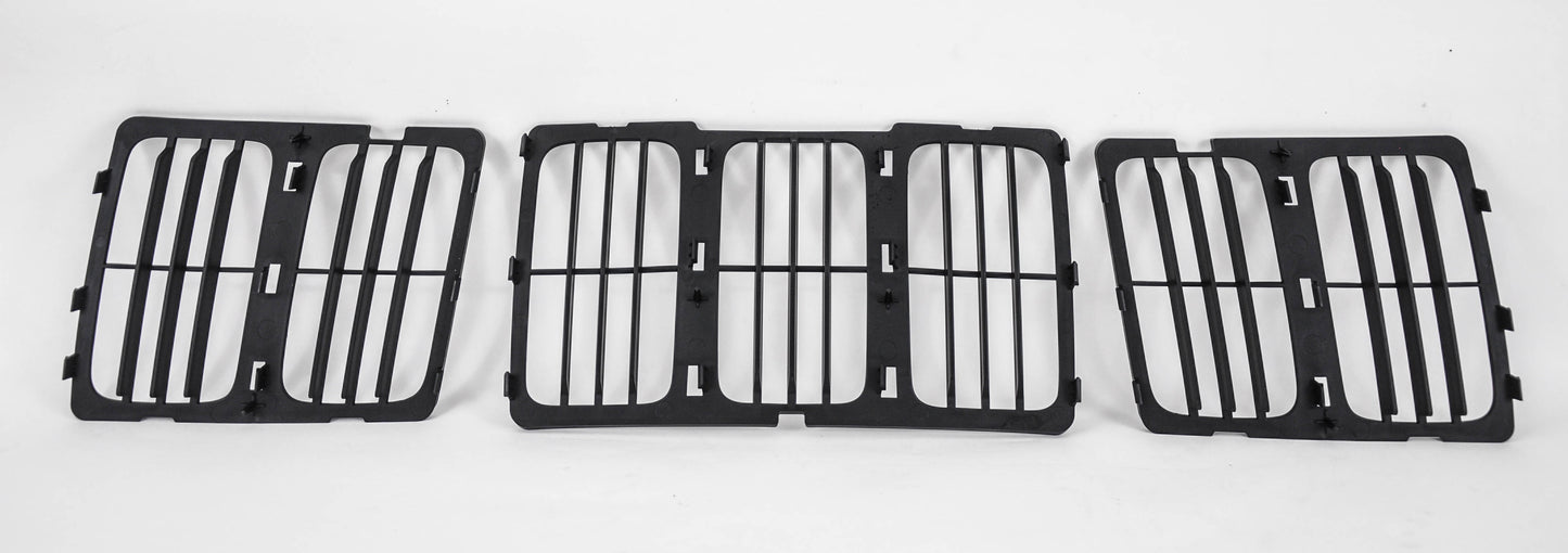 860 | 2014-2016 JEEP GRAND CHEROKEE Grille assy Louvered Style | CH1200369|68143073AC
