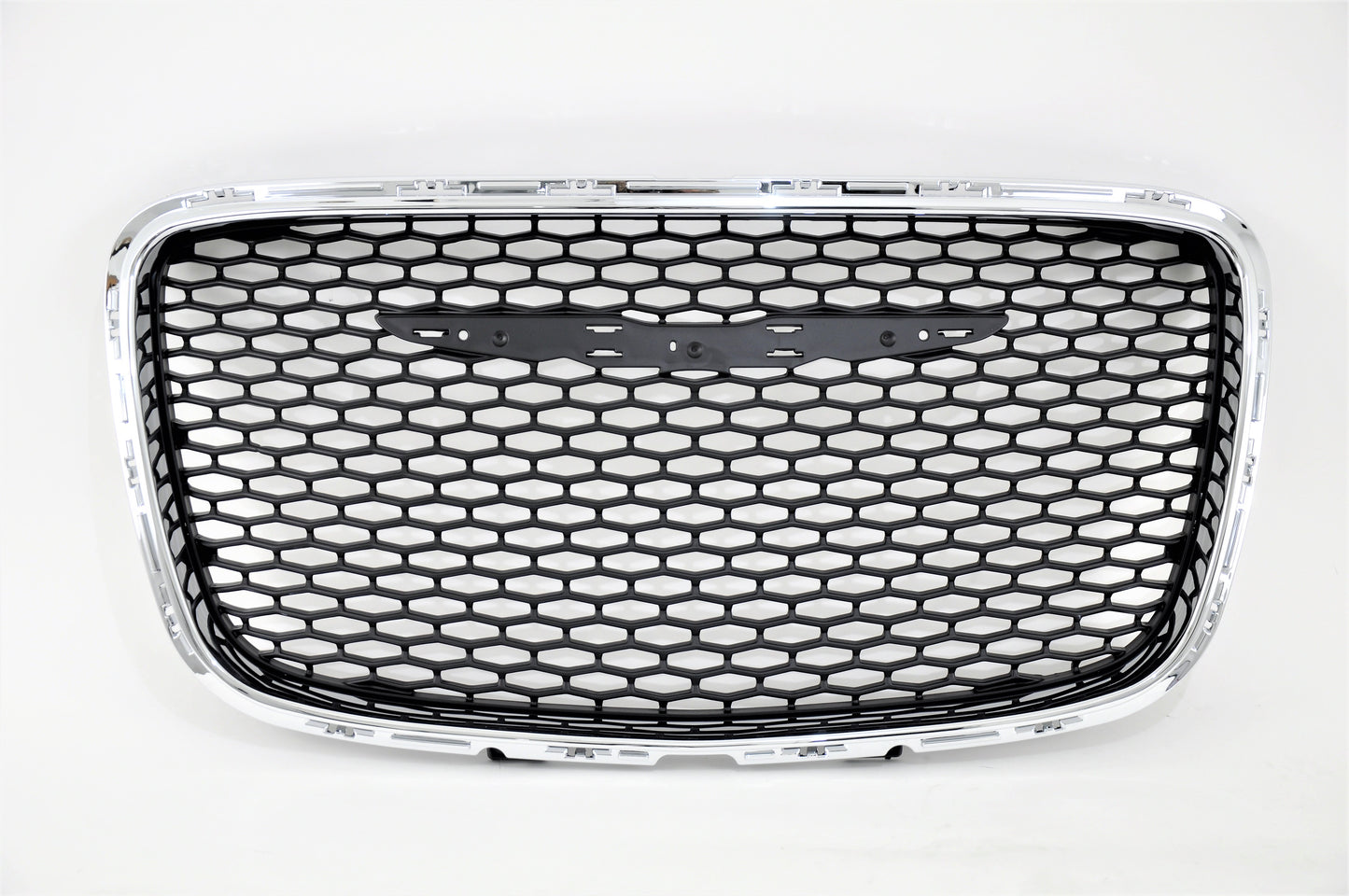 1200 | 2015-2021 CHRYSLER 300 Grille assy Type 2; w/Chrome Surround | CH1200395|5SW16RXFAE