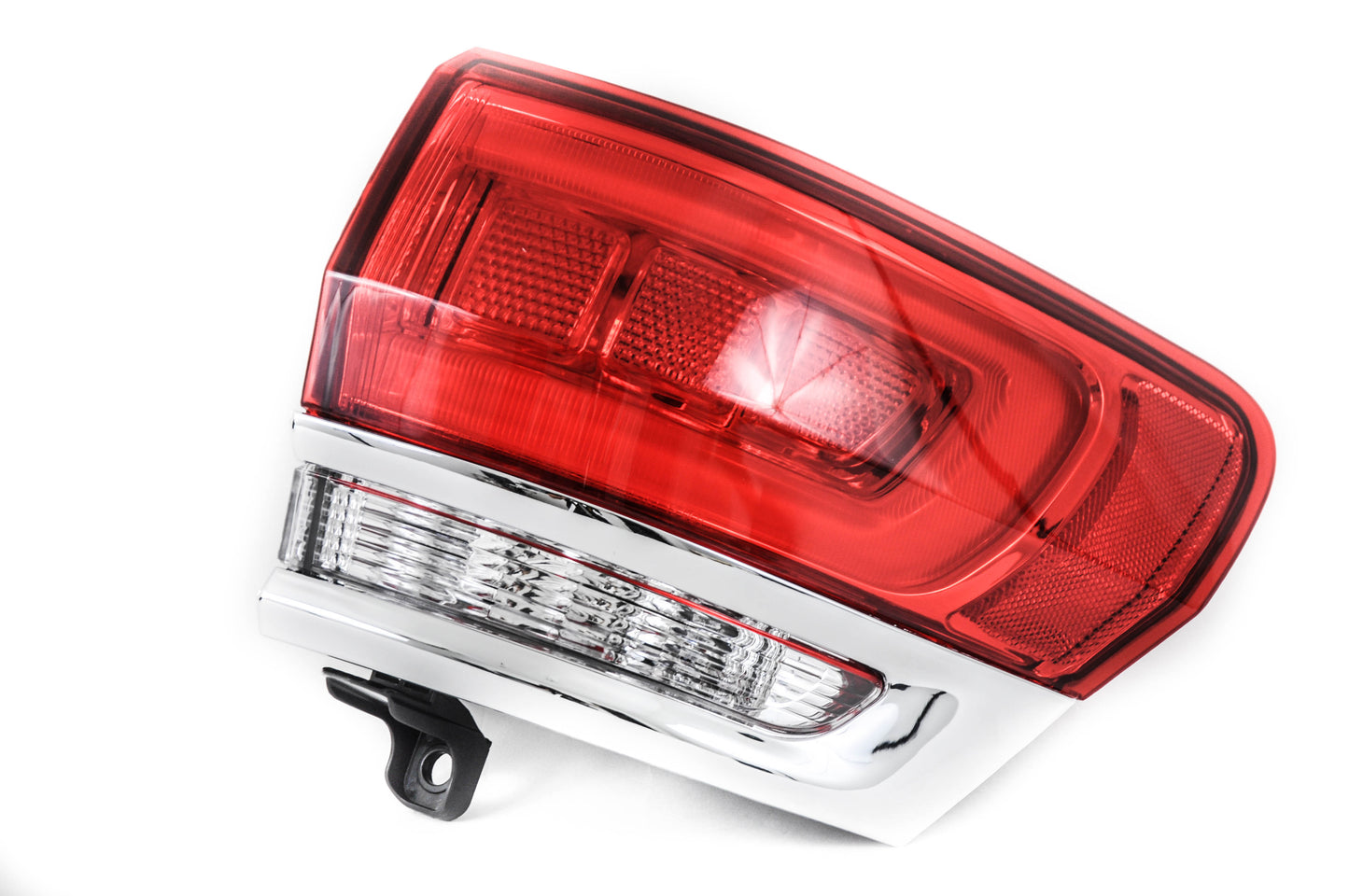 2805 | 2014-2021 JEEP GRAND CHEROKEE RT Taillamp assy outer LAREDO|LIMITED|OVERLAND|SUMMIT; w/o Gray Trim; Chrome | CH2805106|68110016AG