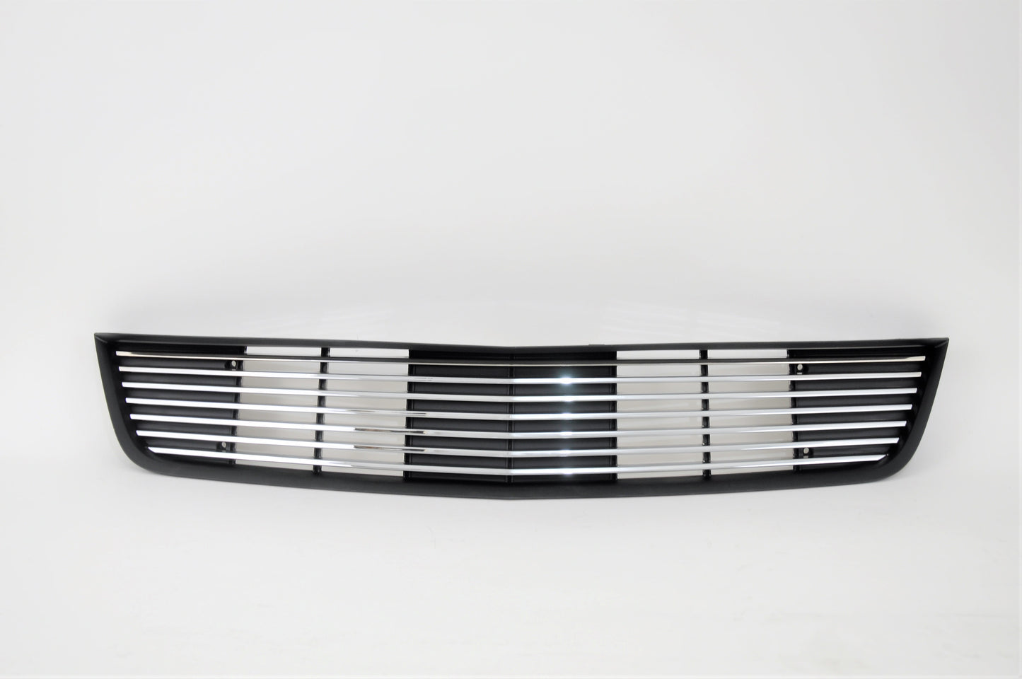 860 | 2011-2011 FORD MUSTANG Grille assy GT; w/California Edition; Chrome/Black | FO1200549|BR3Z8200AB