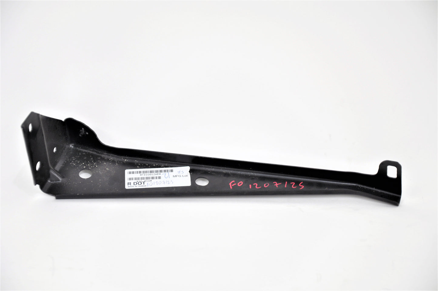 1207 | 2009-2014 FORD F-150 Grille bracket RH | FO1207125|9L3Z8182A