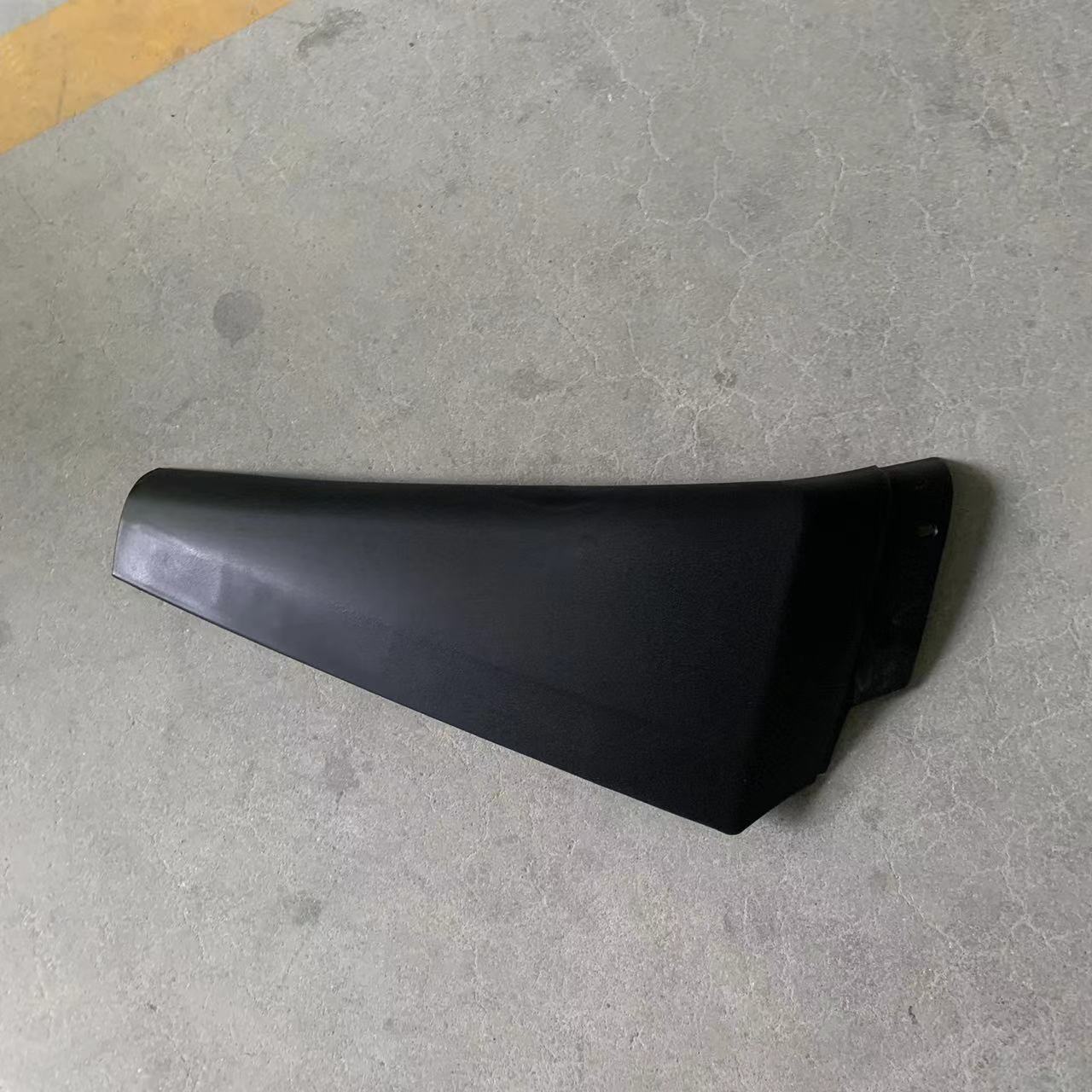 | 2018-2024 FREIGHTLINER CASCADIA RT VALANCE CORNER | FTL5000112|