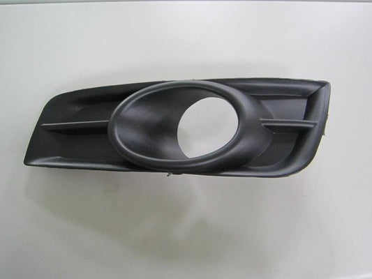 1038 | 2011-2015 CHEVROLET CRUZE LT Front bumper insert Fog Lamp Bezel; Dealer Installed | GM1038133|94831151