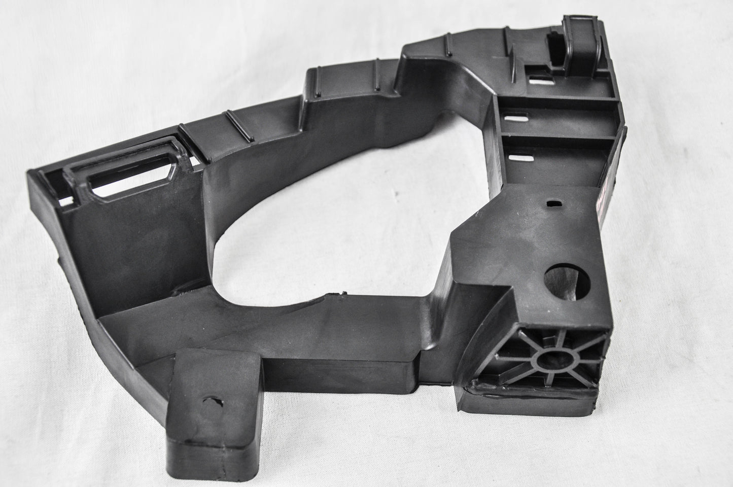 1042 | 2016-2018 HONDA HR-V LT Front bumper cover support | HO1042120|71190T7A000