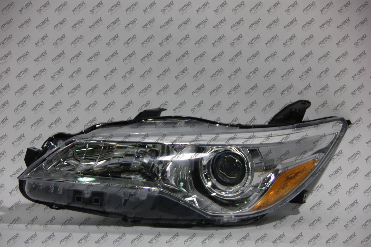 2502 | 2015-2017 TOYOTA CAMRY LT Headlamp assy composite LE|XLE; Halogen | TO2502222|8115006860