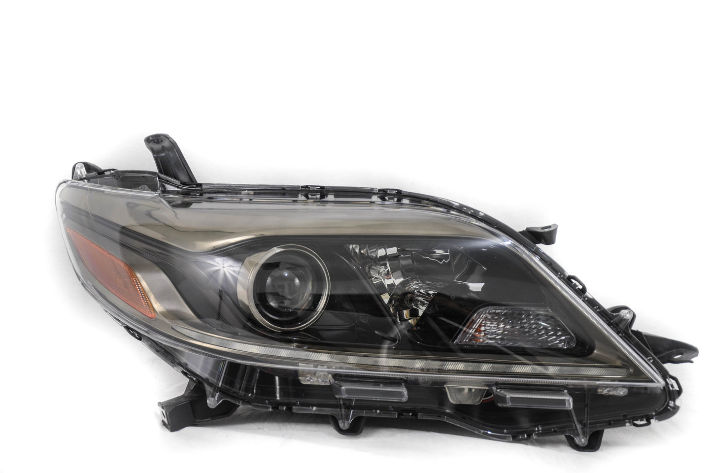 2503 | 2015-2019 TOYOTA SIENNA RT Headlamp assy composite SE; Halogen; w/LED DRL | TO2503231|8111008081