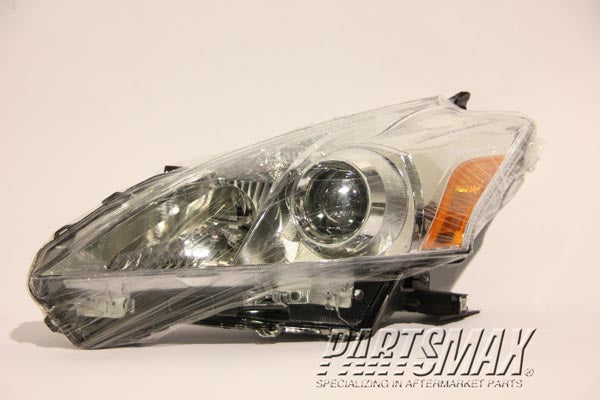 2518 | 2012-2014 TOYOTA PRIUS v LT Headlamp lens/housing Halogen | TO2518137|8117047300