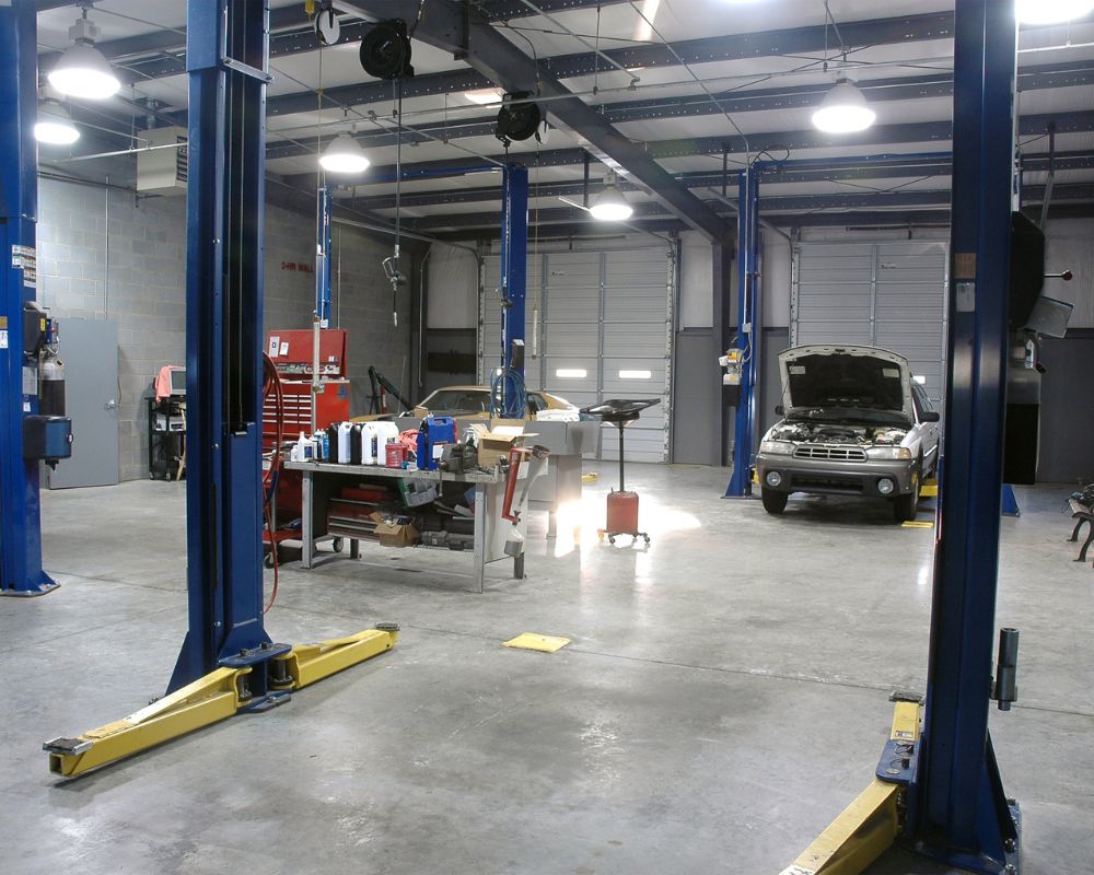 Starting an Auto Body Shop: Essential Equipment and Parts Inventory Guide