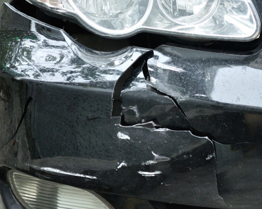 Fender Damage Assessment: Minor Dents vs Major Collision Repair Needs