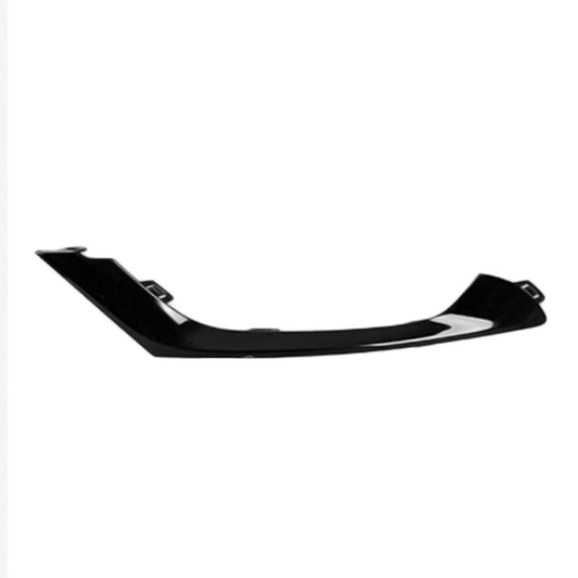 1046 | 2015-2017 CHRYSLER 200 LT Front bumper molding Fog Lamp Trim; Applique; Code MCH; Black | CH1046109|68203039AB