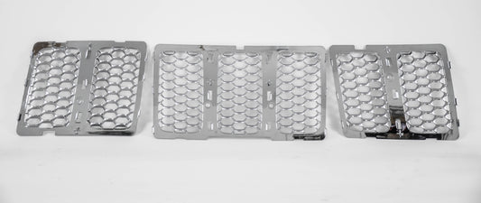 860 | 2014-2016 JEEP GRAND CHEROKEE Grille assy Honeycomb Style; Code MF1; Chrome/Chrome | CH1200366|68143075AB