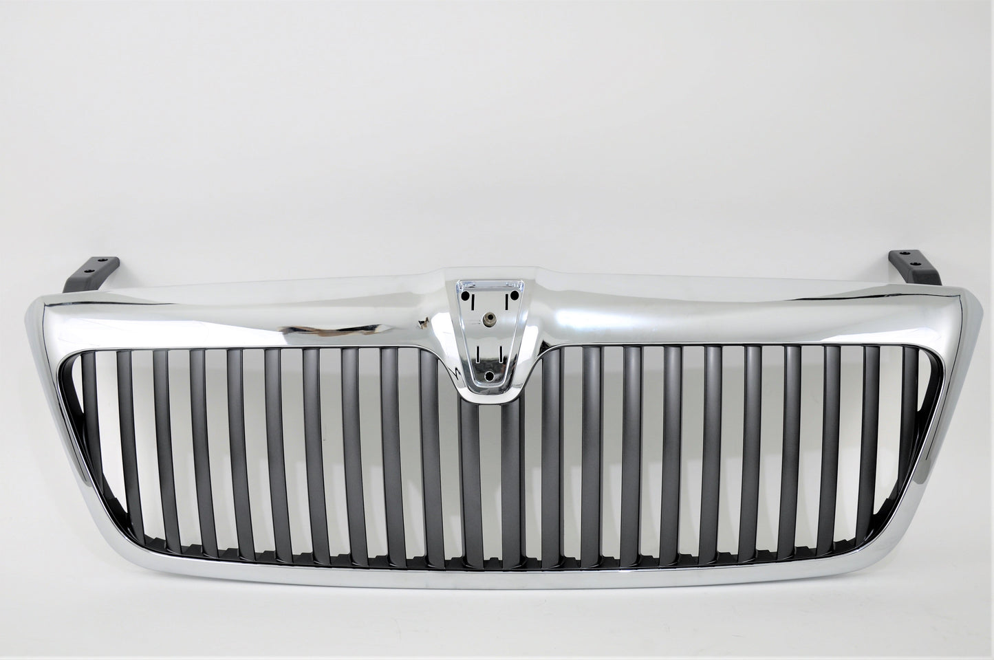 1200 | 2003-2004 LINCOLN NAVIGATOR Grille assy w/o Monochromatic Pkg | FO1200554|2L7Z8200AAB