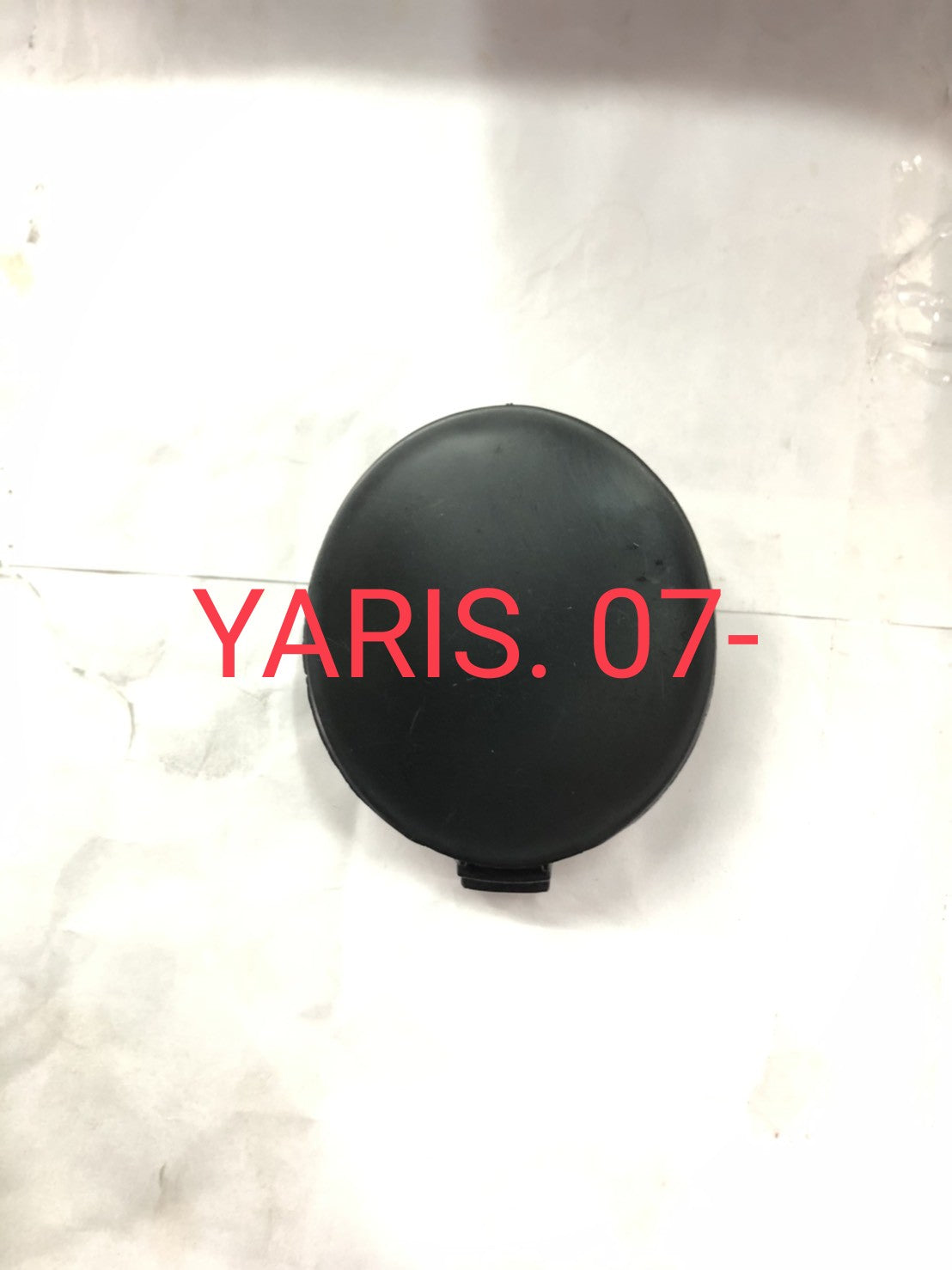 440 | 2007-2012 TOYOTA YARIS Tow hook cover Sedan; PTM | TO1029104|5272152906