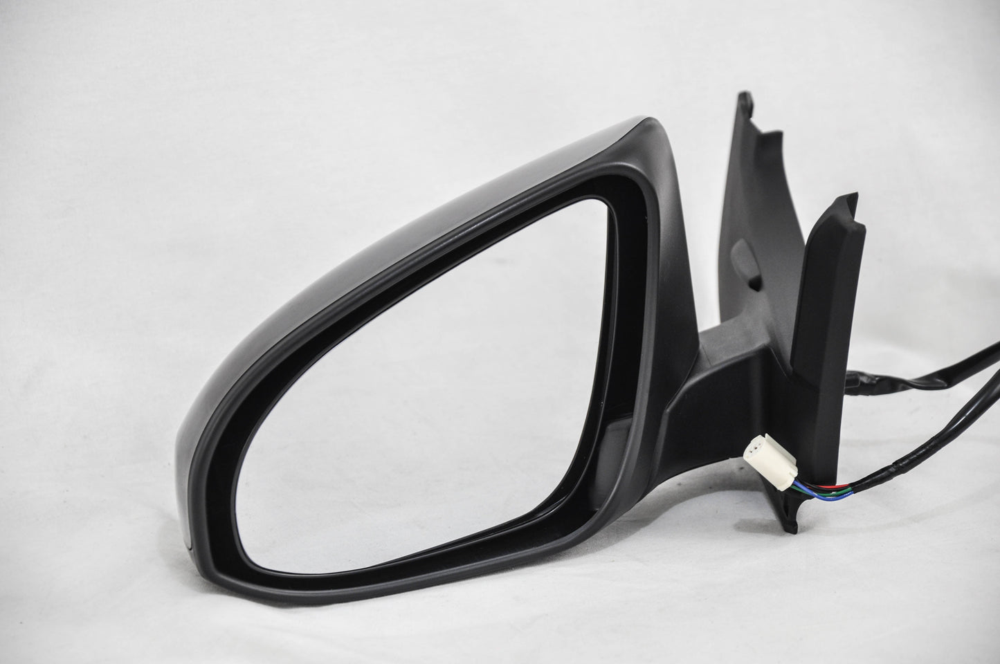 1320 | 2015-2015 TOYOTA YARIS LT Mirror outside rear view Power; Heated; w/Cover; PTM; see notes | TO1320323|879400D540-PFM