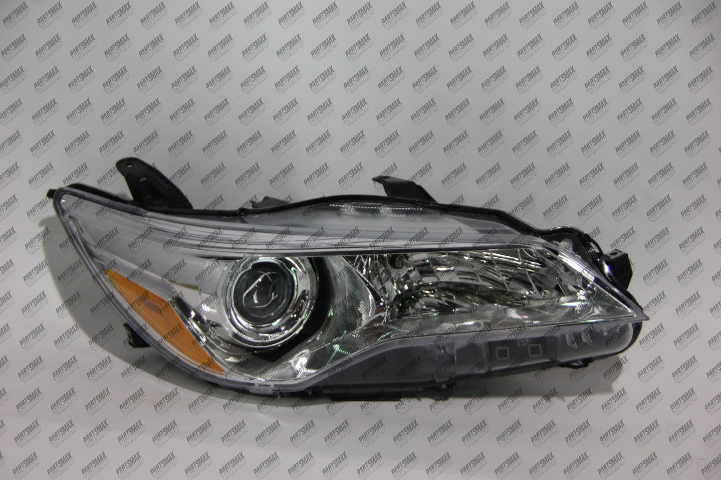 2503 | 2015-2017 TOYOTA CAMRY RT Headlamp assy composite LE|XLE; Halogen | TO2503222|8111006860