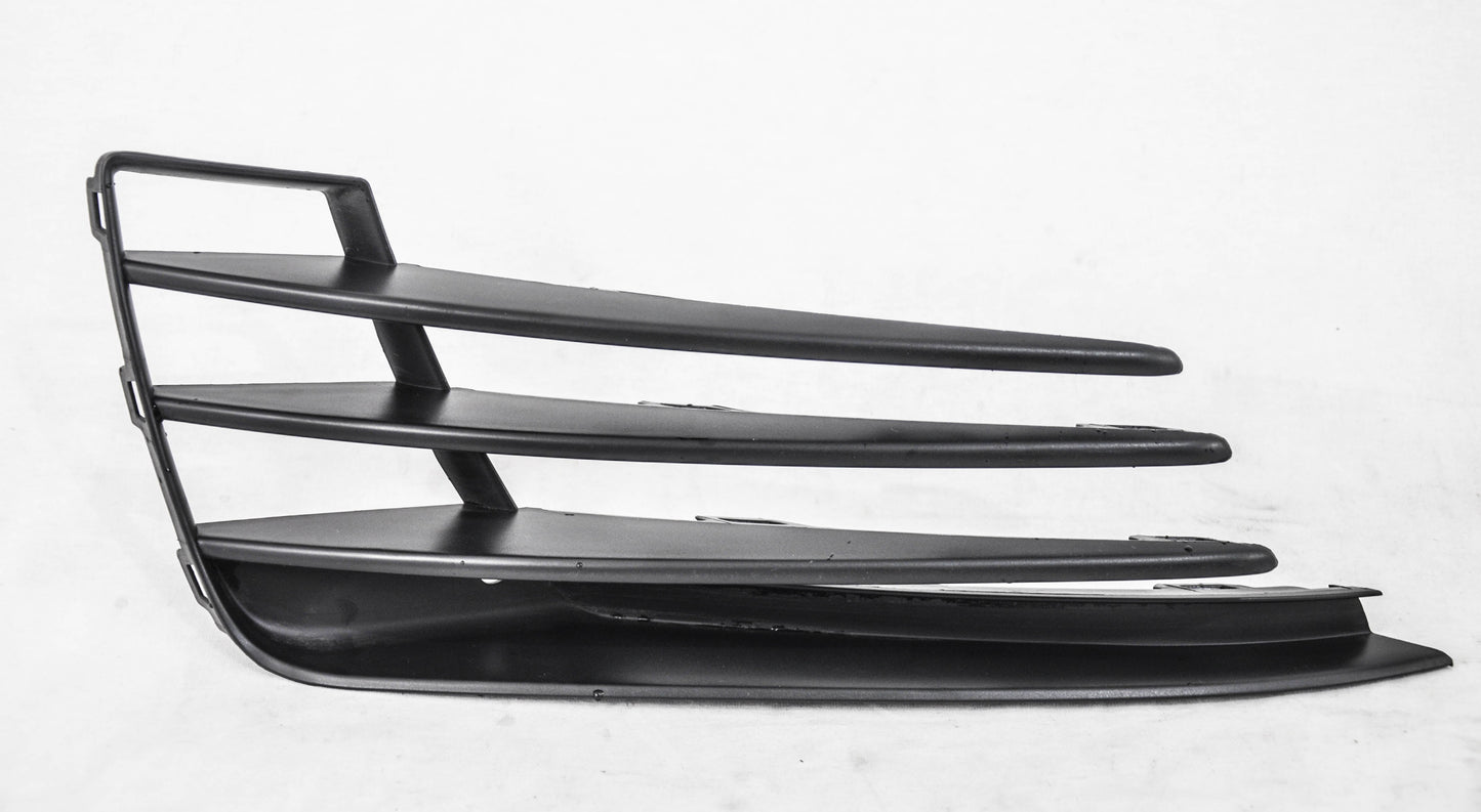 1039 | 2015-2017 VOLKSWAGEN GOLF RT Front bumper insert Outer Grille; Black | VW1039139|5GM8536669B9